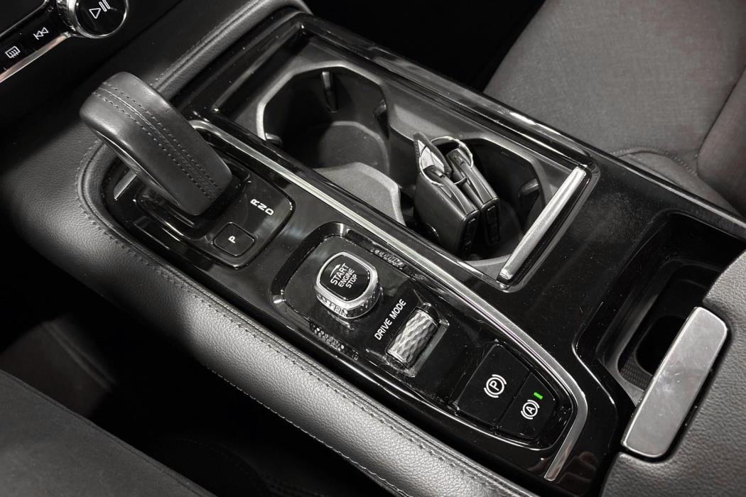 VOLVO V60 2020