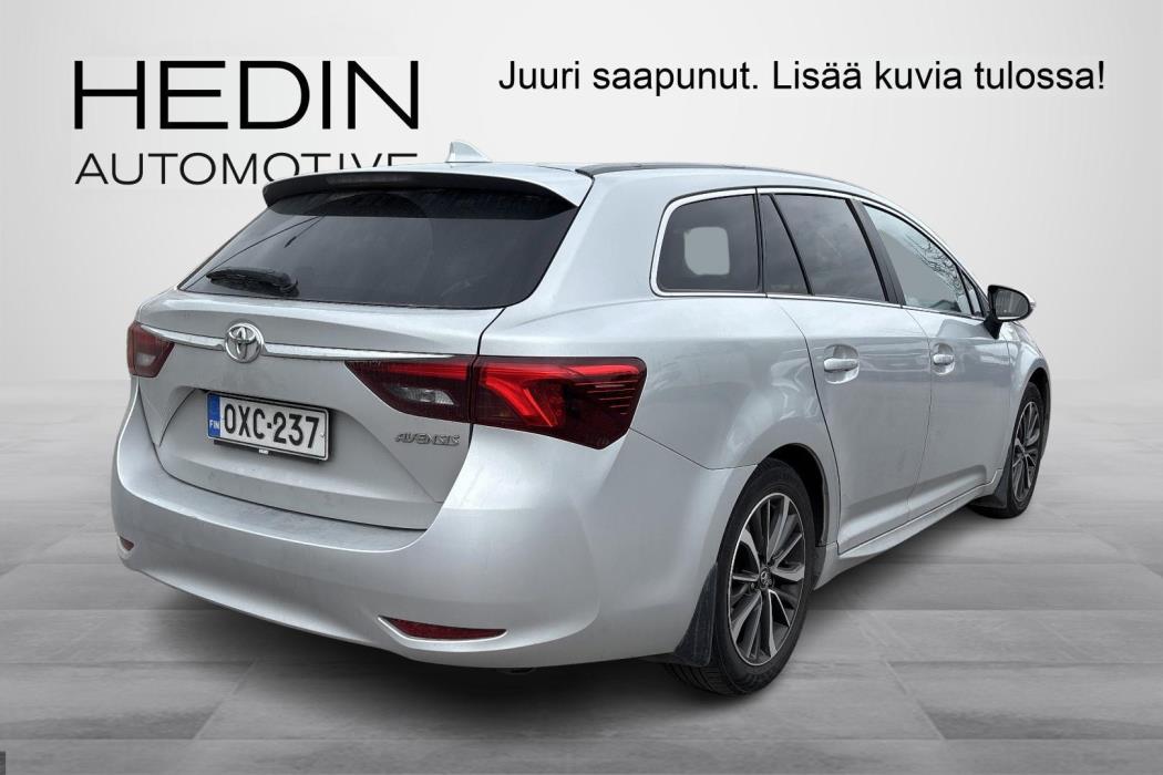 TOYOTA AVENSIS 2017