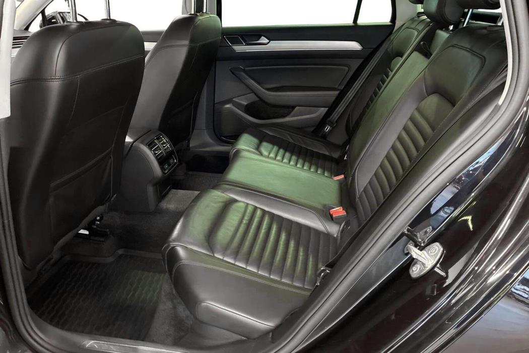 VOLKSWAGEN Passat 2016