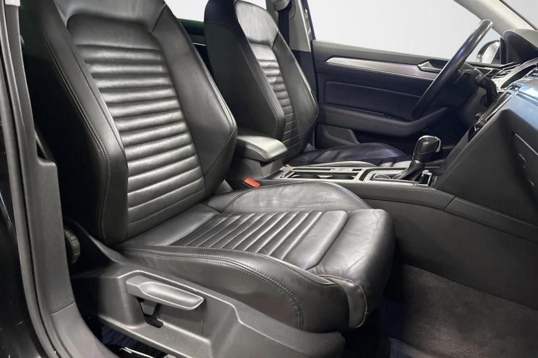 VOLKSWAGEN Passat 2016
