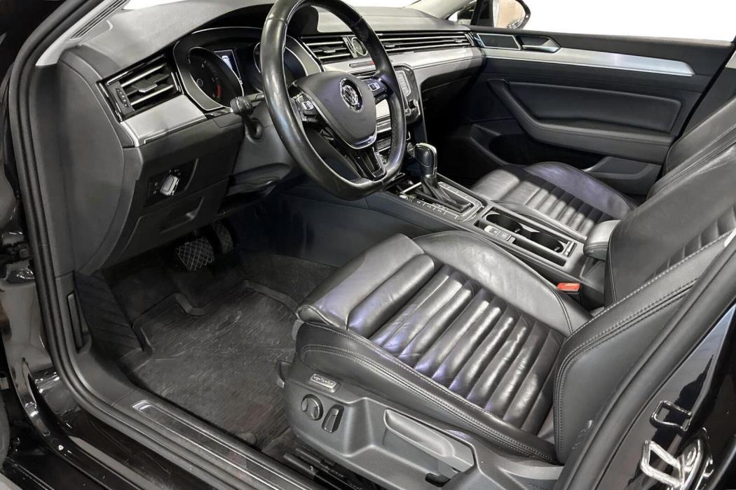 VOLKSWAGEN Passat 2016