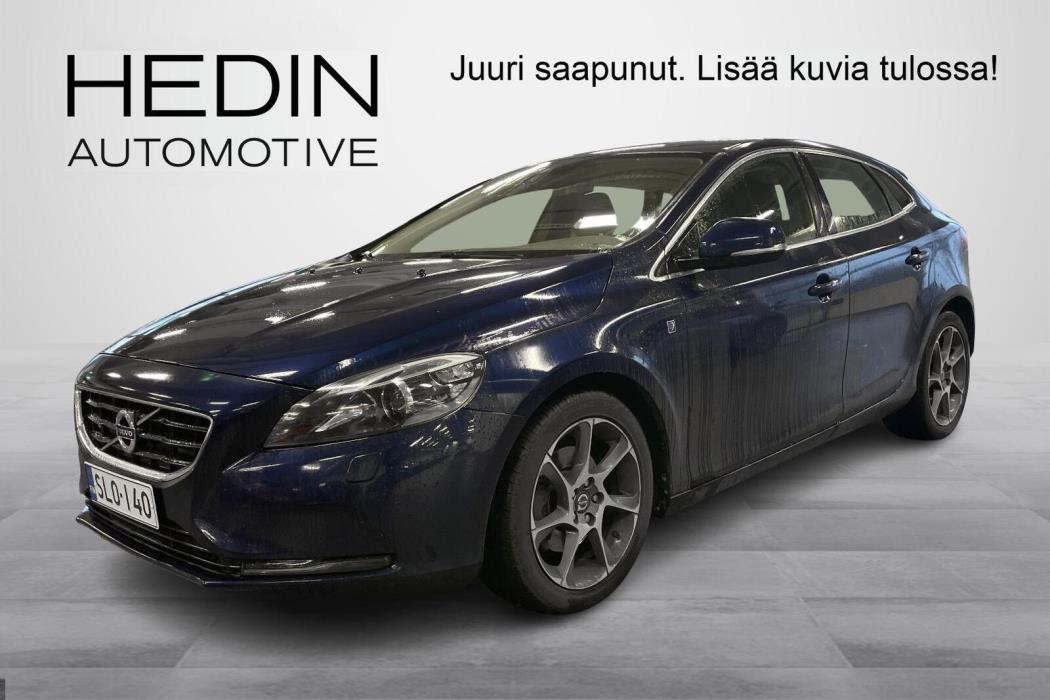 VOLVO V40 2014
