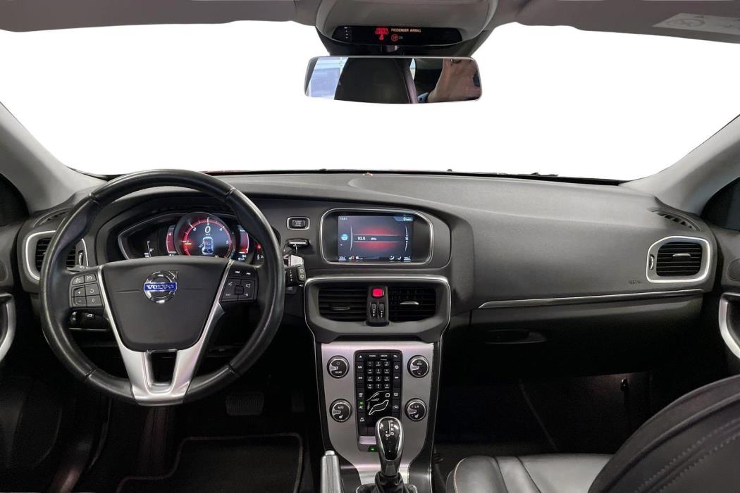 VOLVO V40 2014