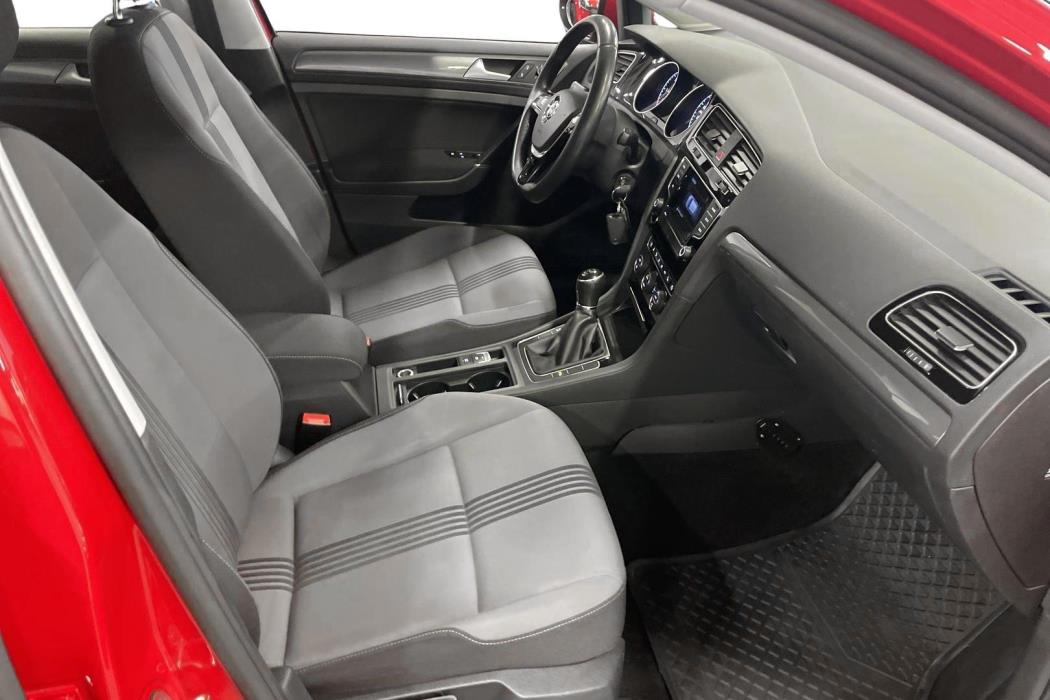 VOLKSWAGEN GOLF 2016