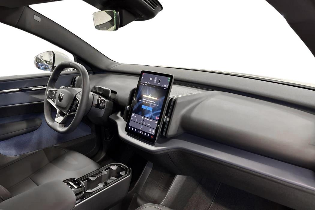 VOLVO EX30 2025