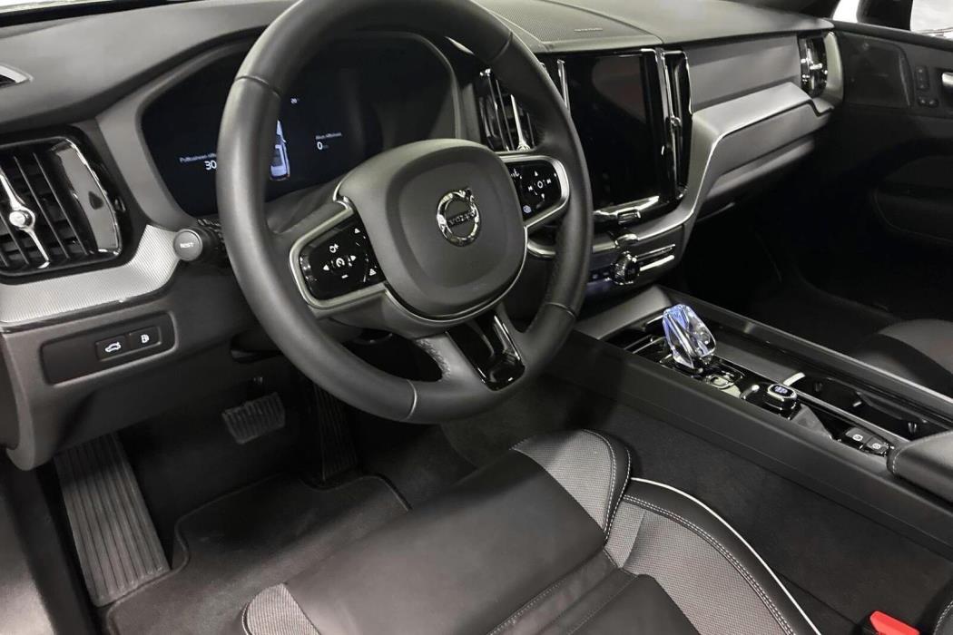 Volvo XC60 2025