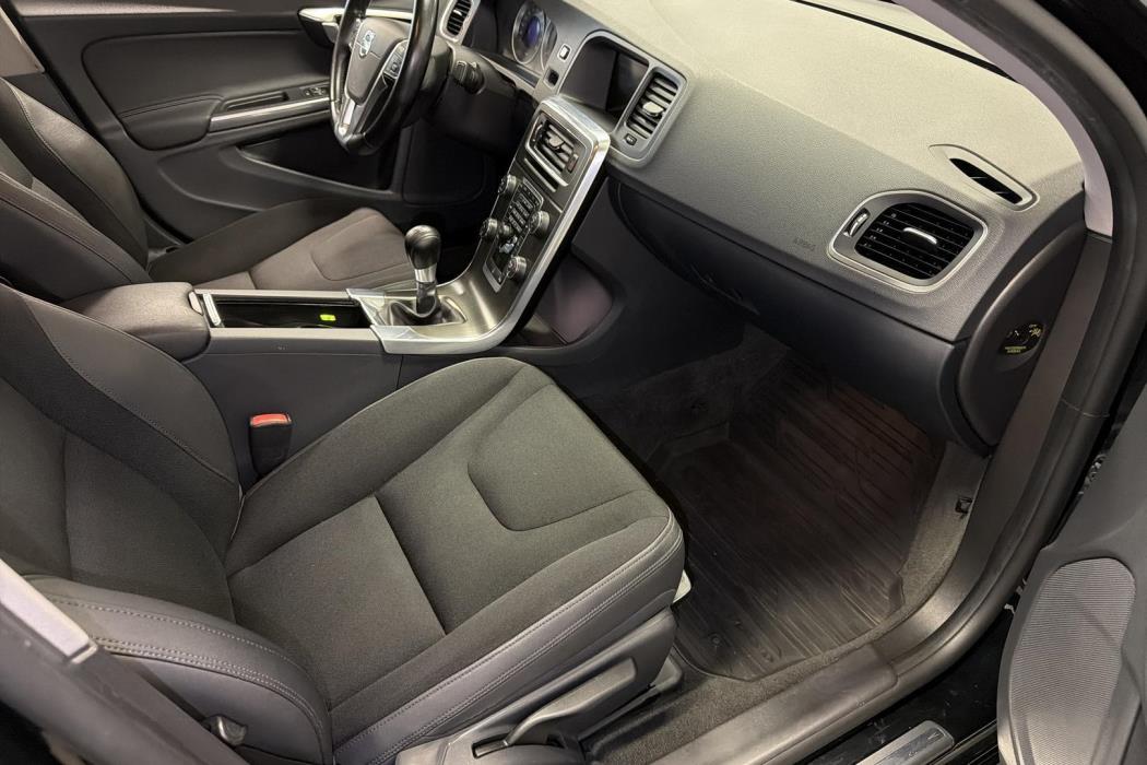 VOLVO S60 2012