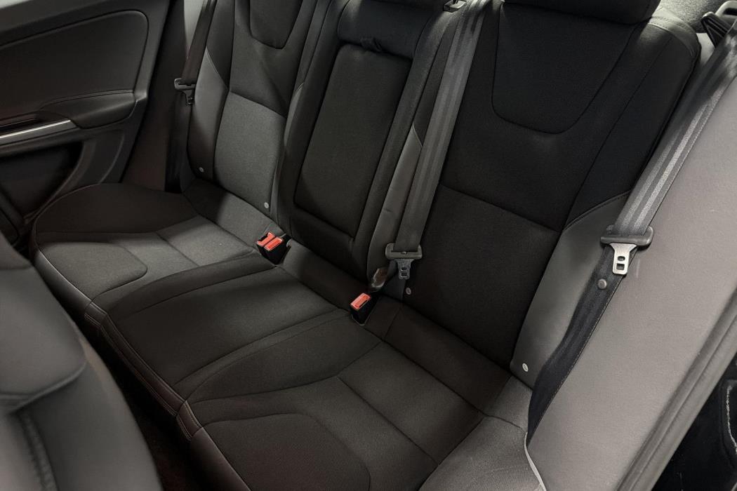 VOLVO S60 2012