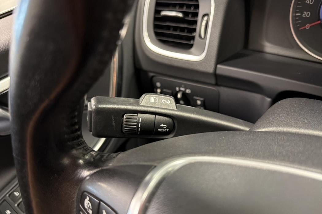 VOLVO S60 2012