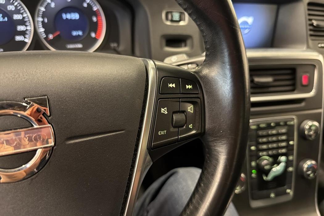 VOLVO S60 2012
