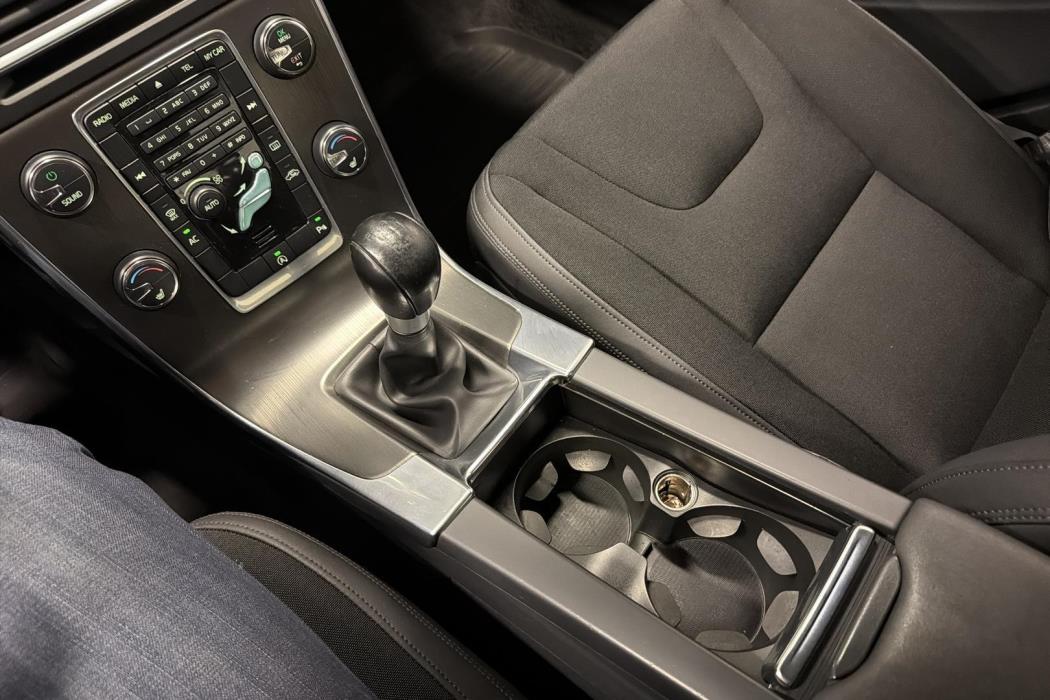 VOLVO S60 2012