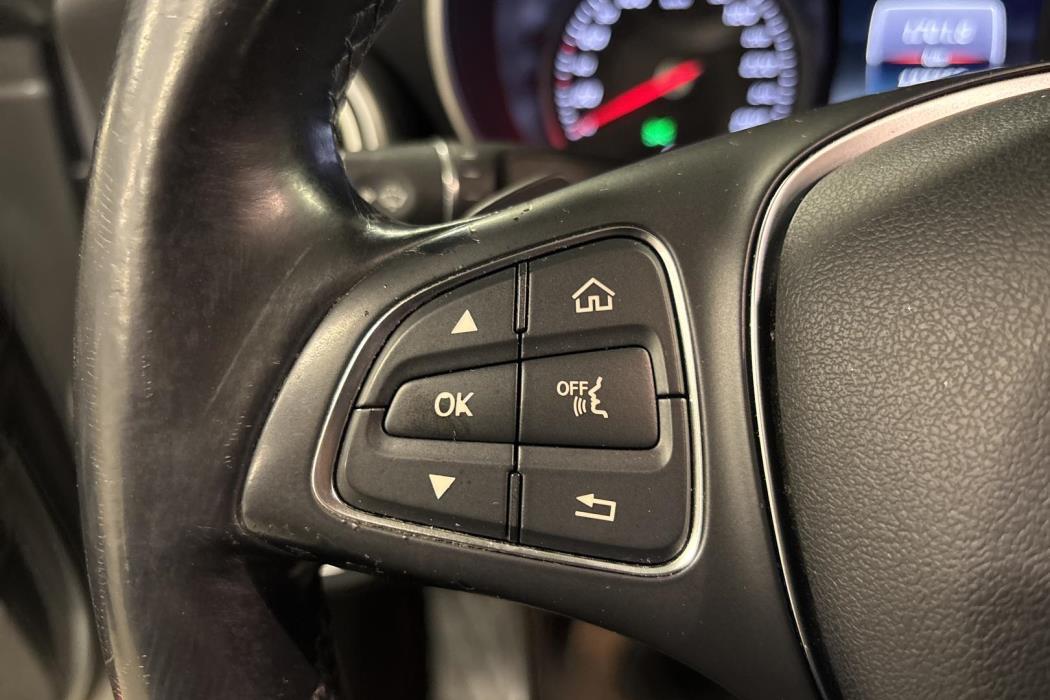 MERCEDES-BENZ C 2016