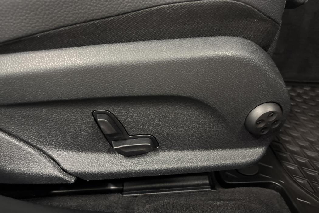 MERCEDES-BENZ C 2016