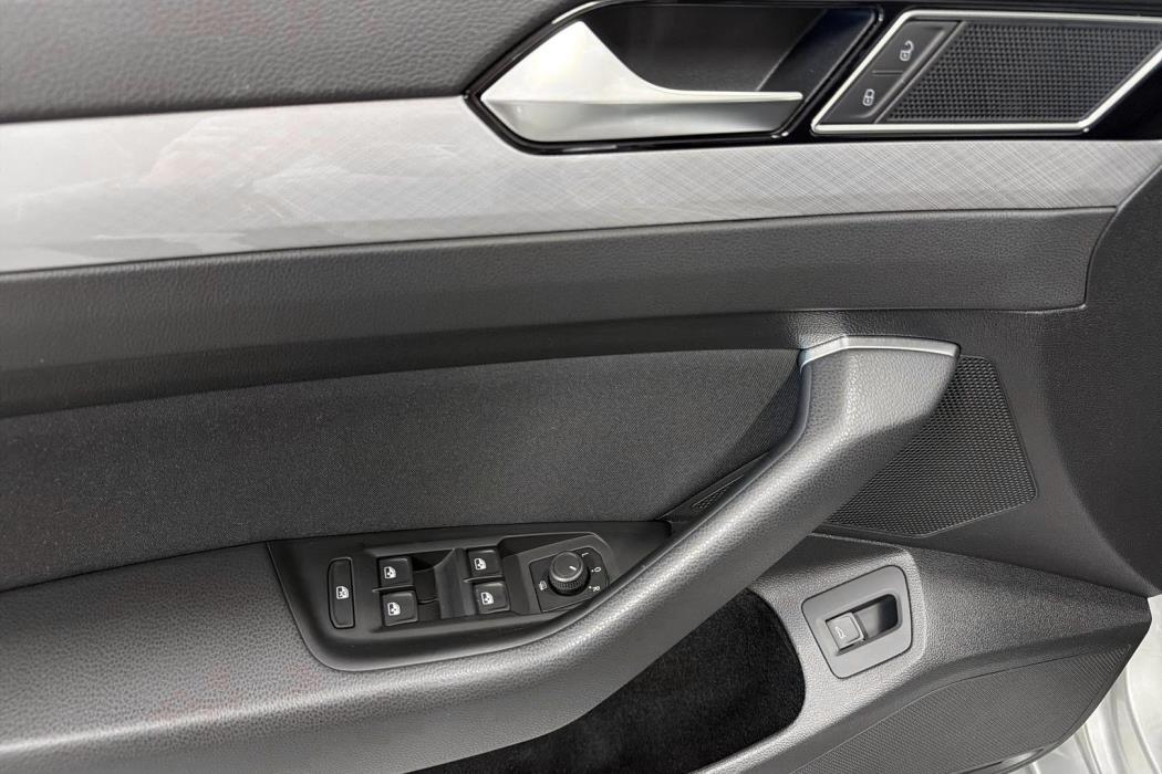 Volkswagen Passat 2022