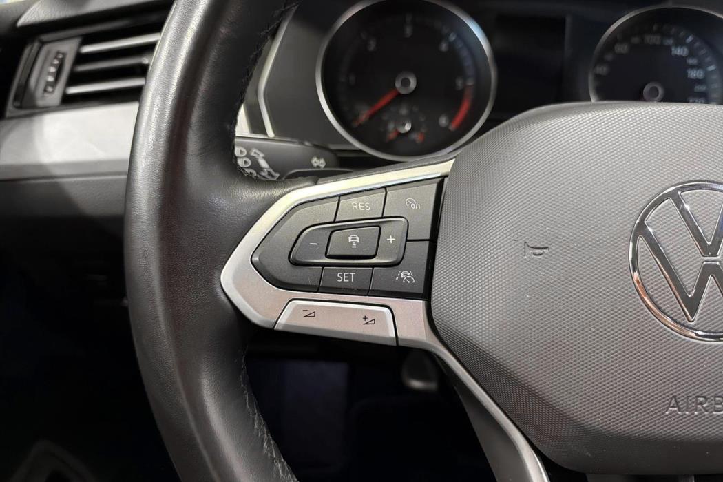 Volkswagen Passat 2022
