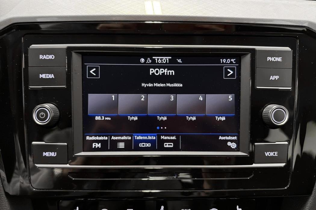 Volkswagen Passat 2022