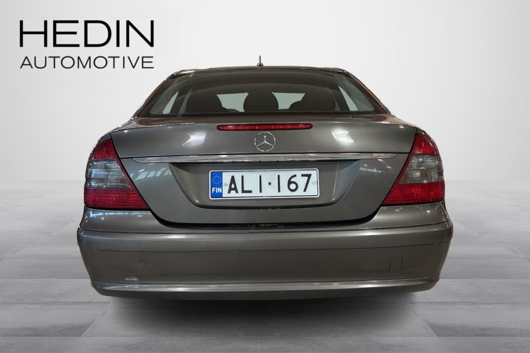 MERCEDES-BENZ E 2006