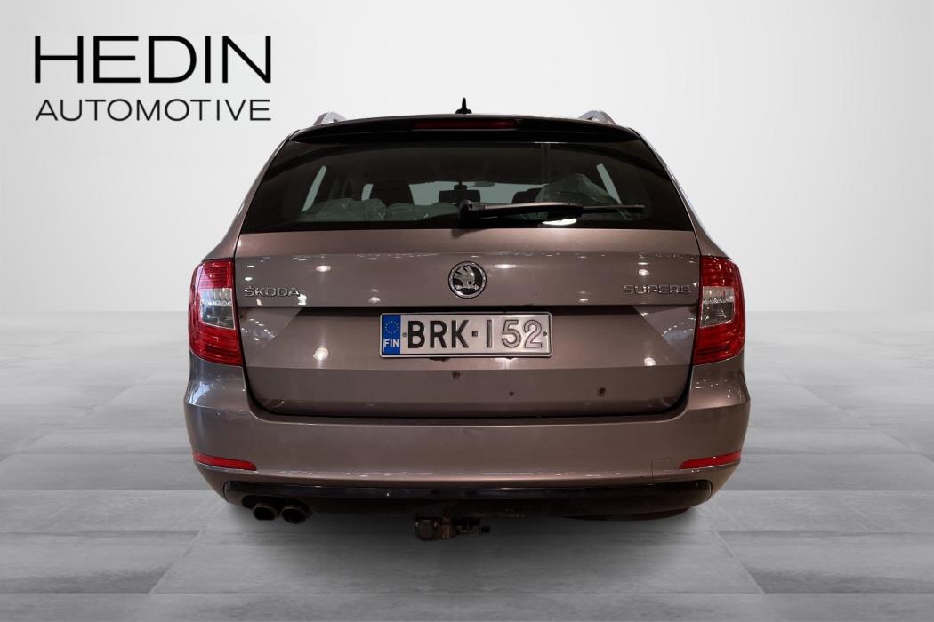 SKODA SUPERB 2013