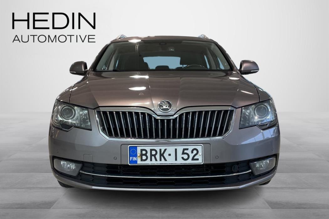 SKODA SUPERB 2013