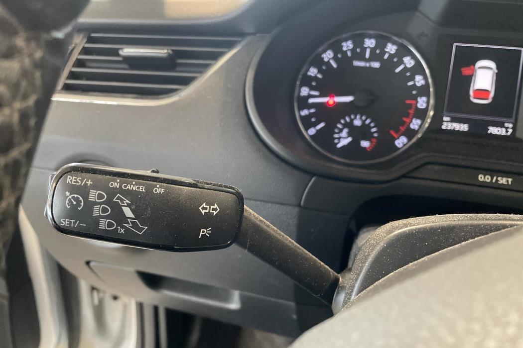 SKODA OCTAVIA 2016