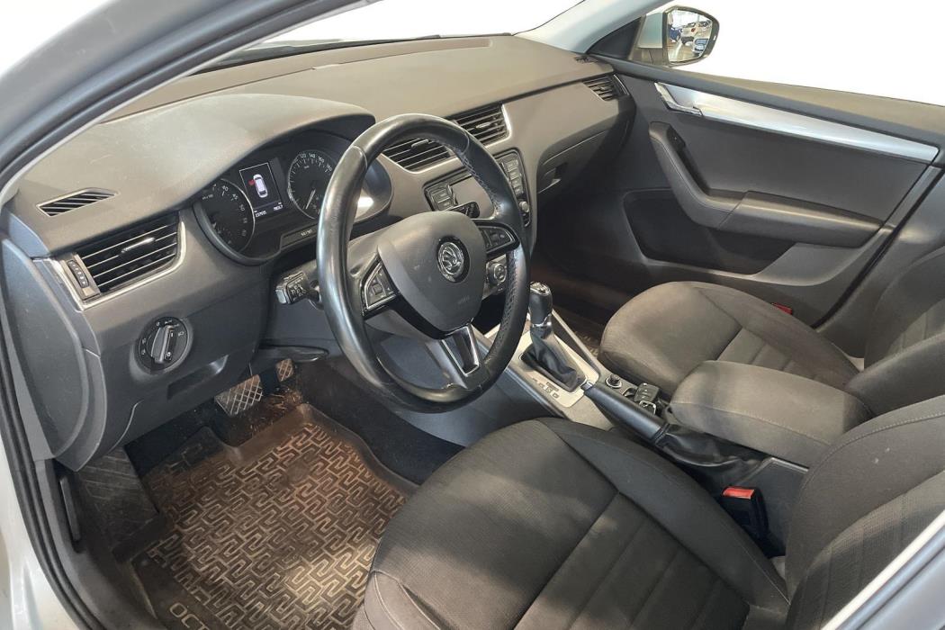 SKODA OCTAVIA 2016