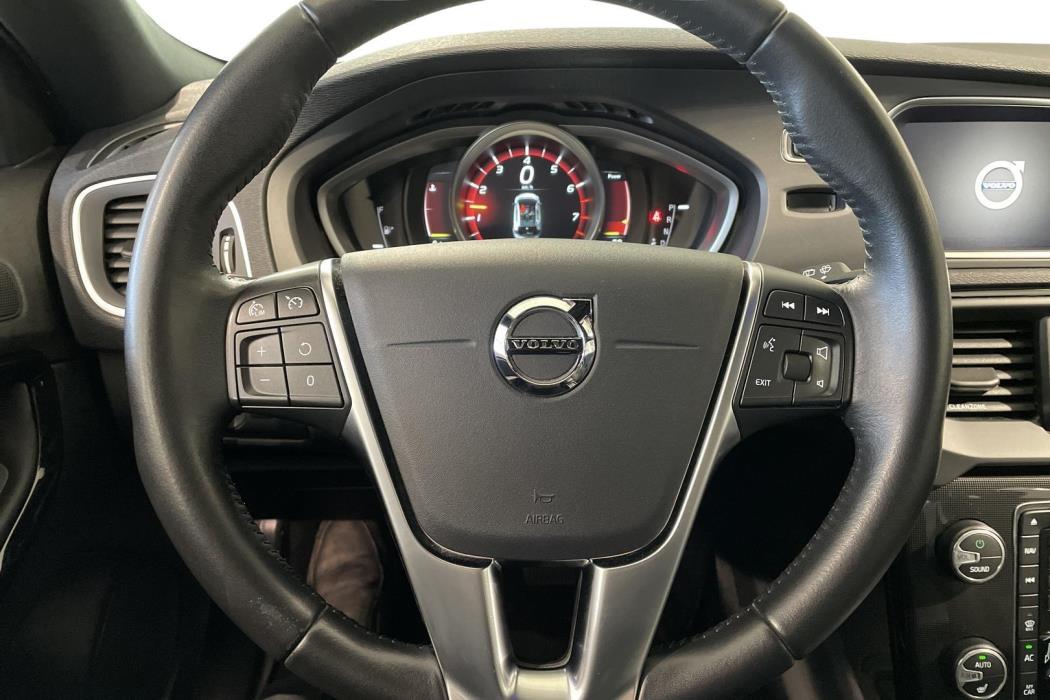 Volvo V40 2019
