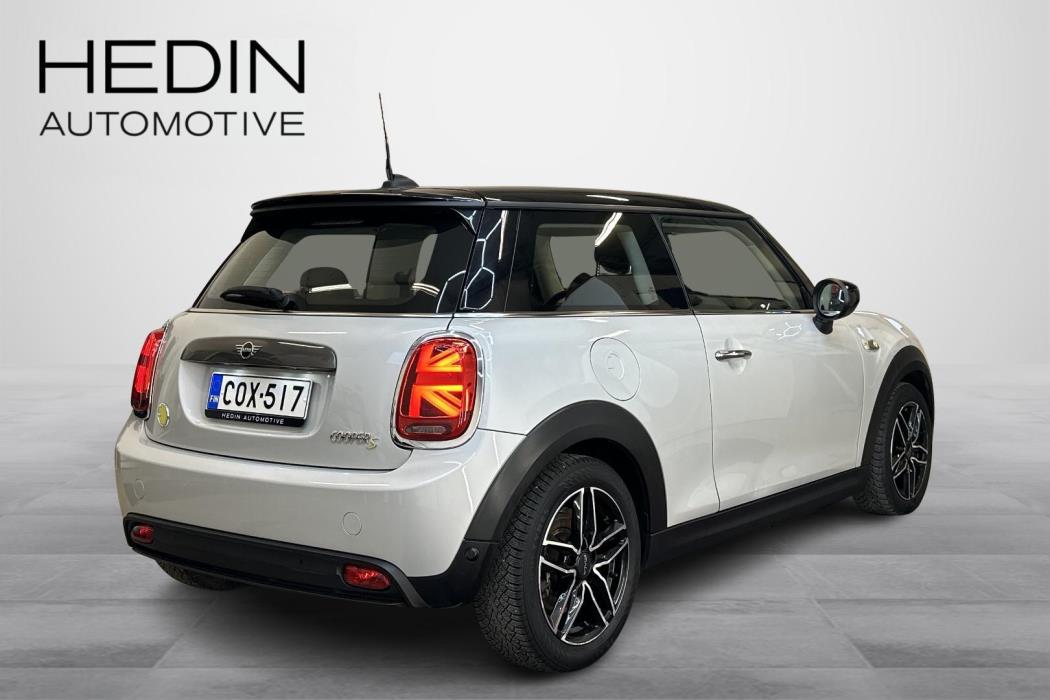 Mini Hatchback 2021