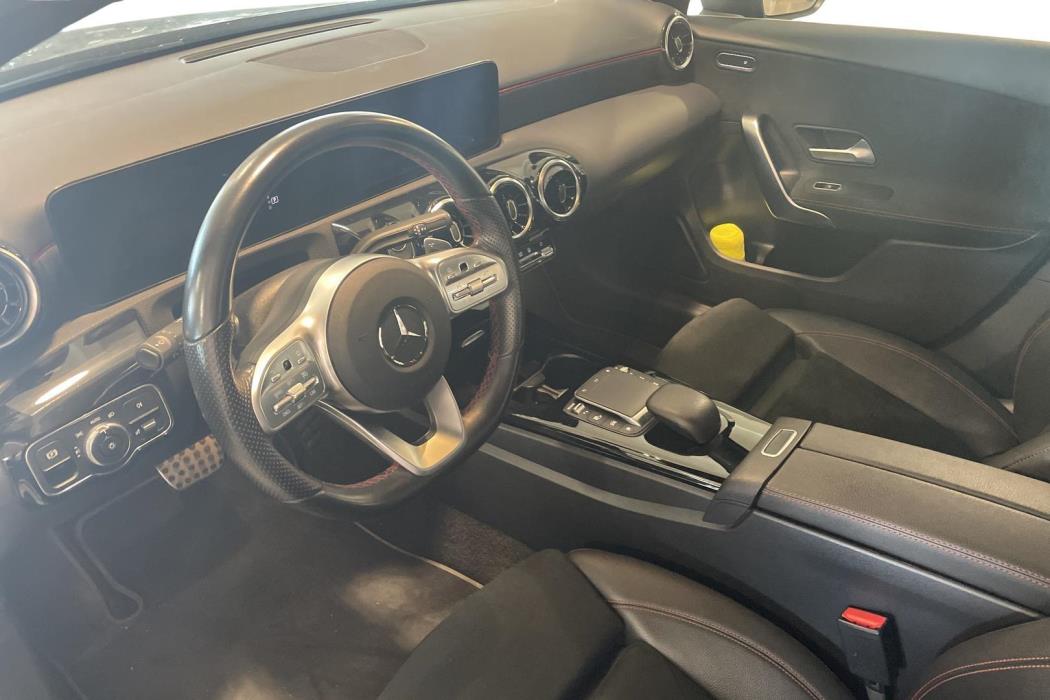 MERCEDES-BENZ A 2021