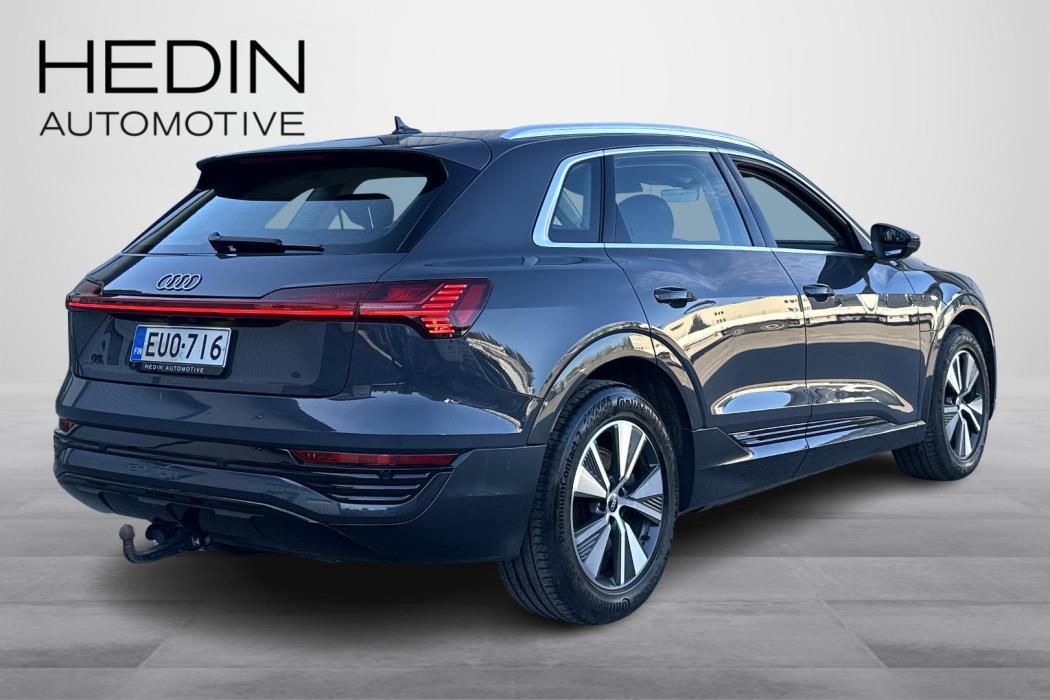 Audi Q8 e-tron 2023