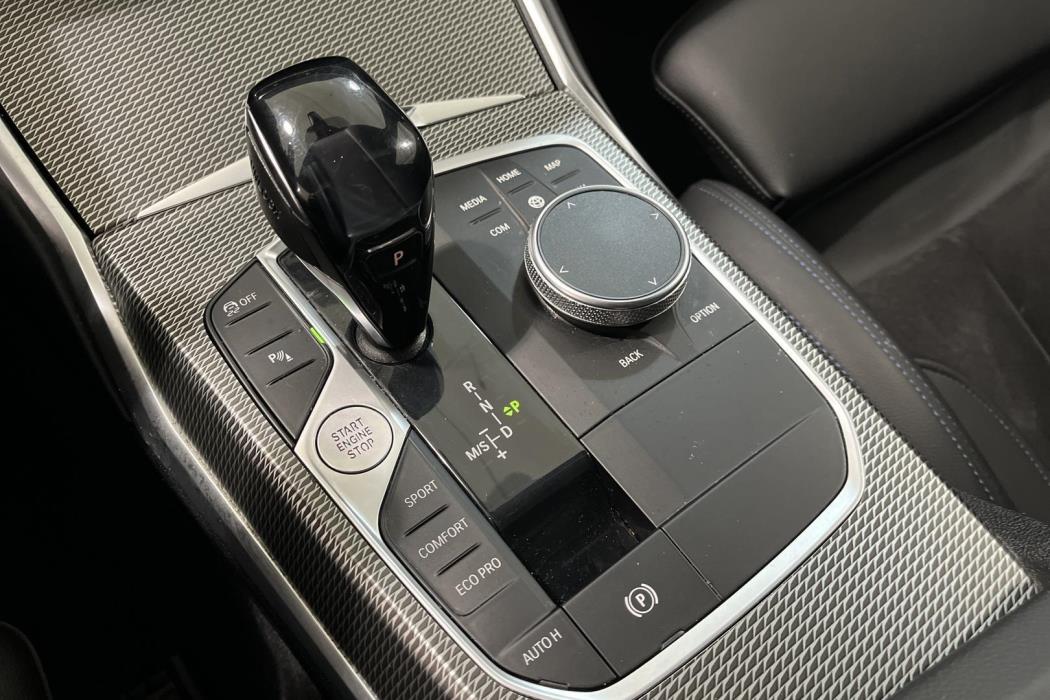 BMW 320 2021