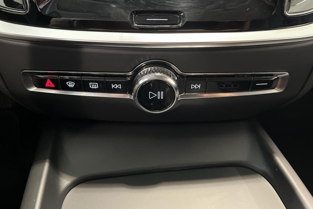 VOLVO V60 2022