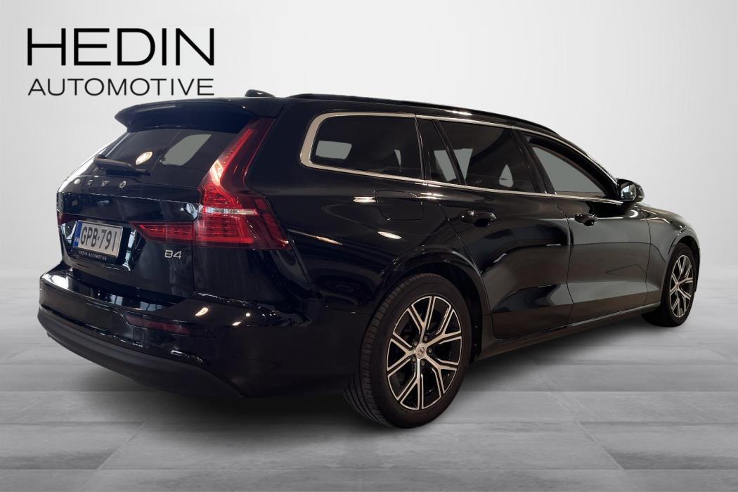 VOLVO V60 2022