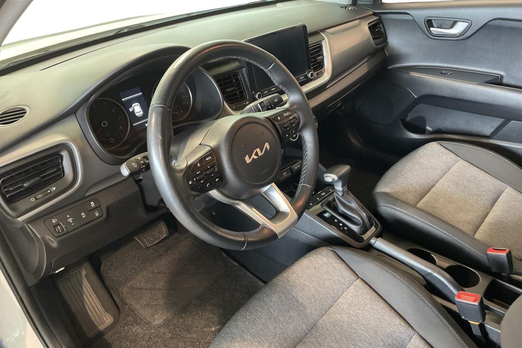 KIA STONIC 2024