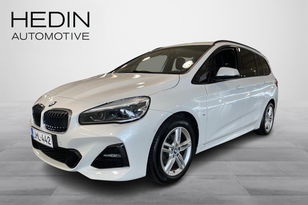 BMW 218 2022
