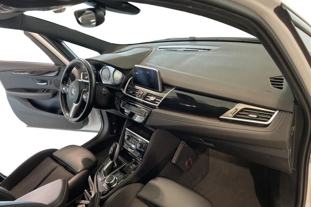 BMW 218 2022