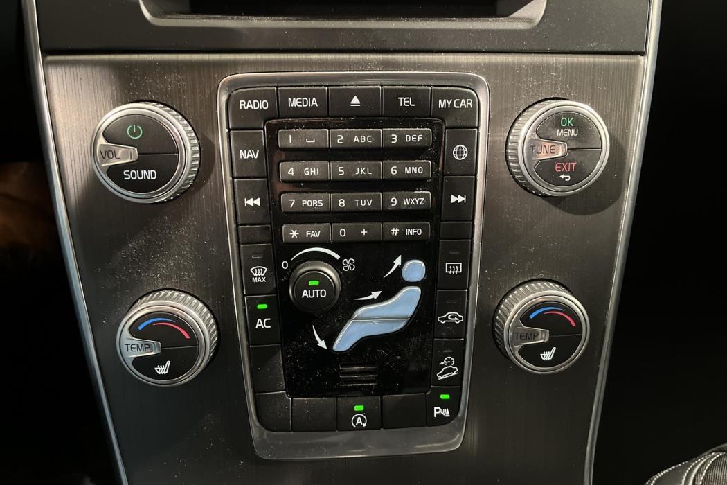 Volvo V60 Cross Country 2016