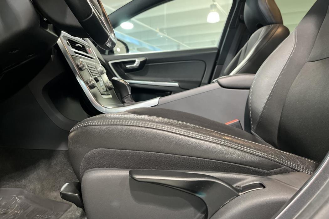 Volvo V60 Cross Country 2016