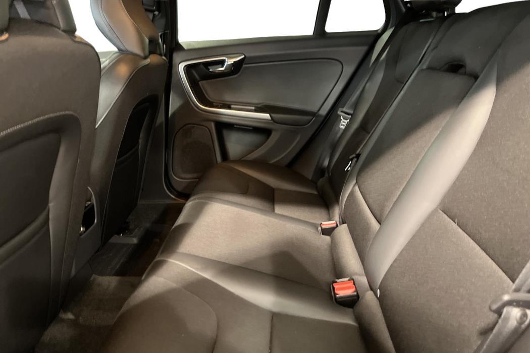 Volvo V60 Cross Country 2016