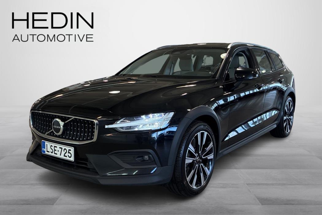 VOLVO V60 Cross Country 2023