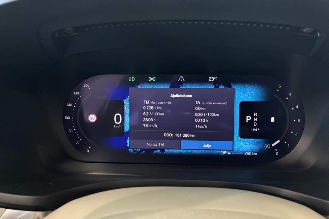 VOLVO V60 Cross Country 2023
