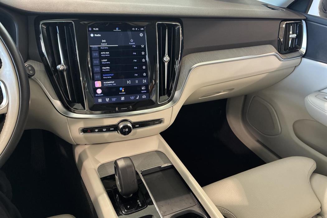 VOLVO V60 Cross Country 2023