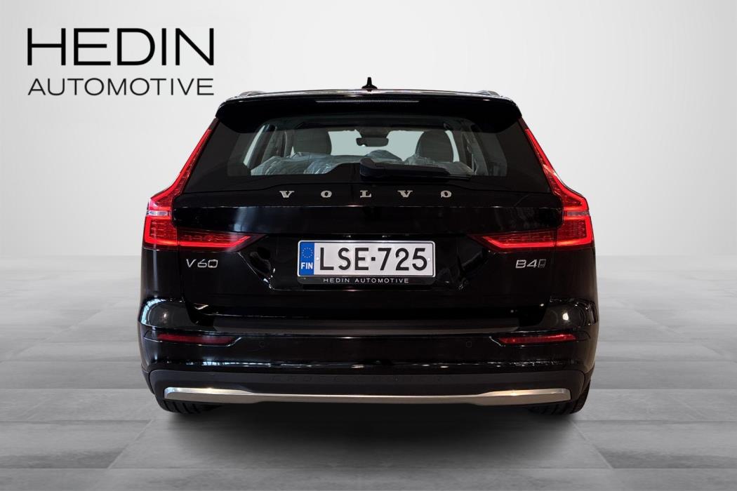 VOLVO V60 Cross Country 2023