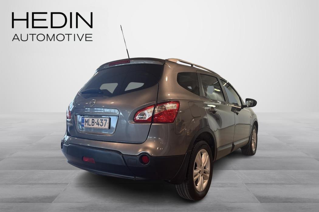 Nissan Qashqai+2 2012