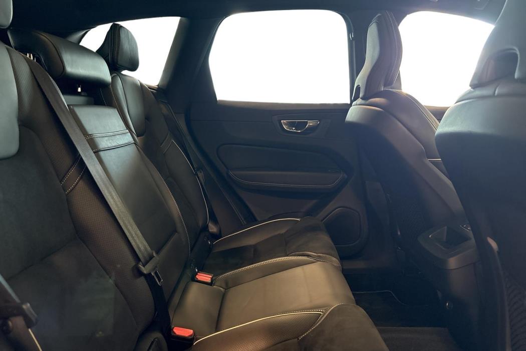 VOLVO XC60 2019