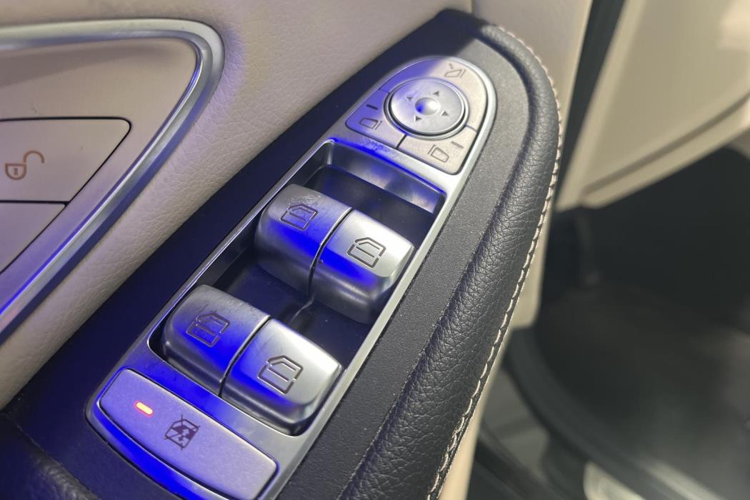 Mercedes-Benz EQC 2020