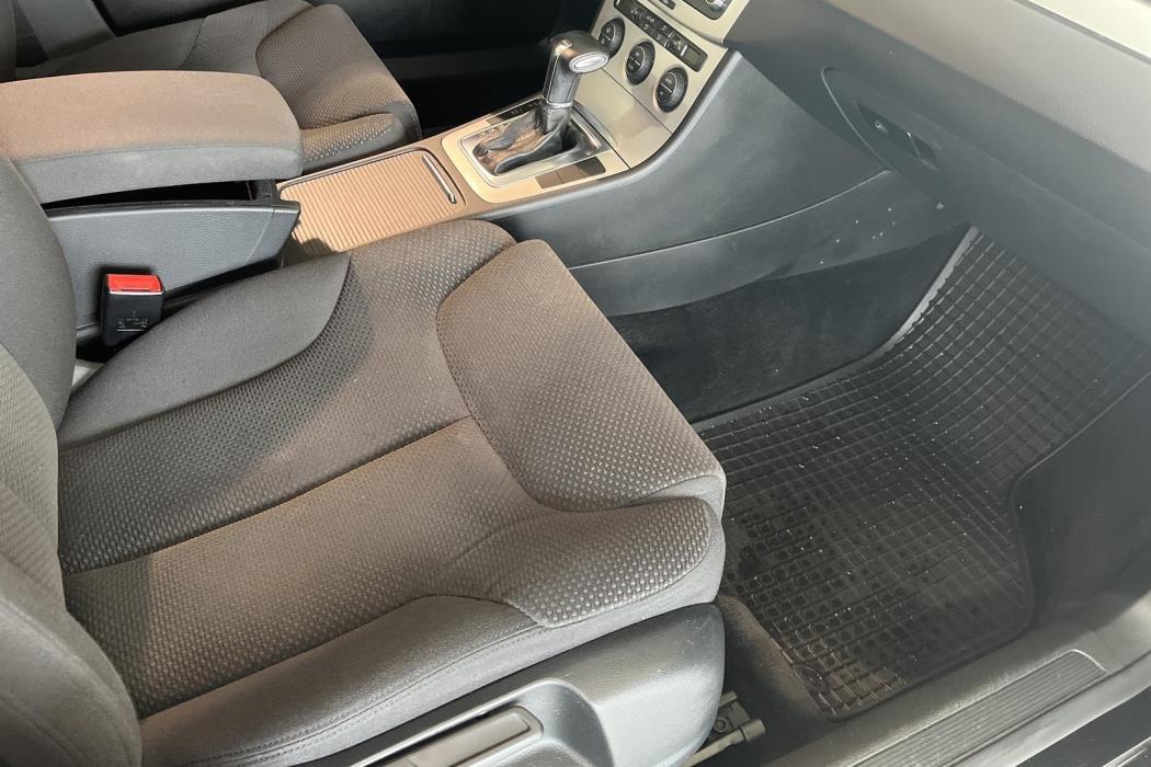 VOLKSWAGEN PASSAT 2008