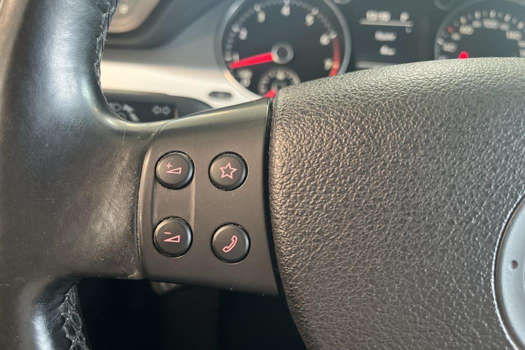 VOLKSWAGEN PASSAT 2008