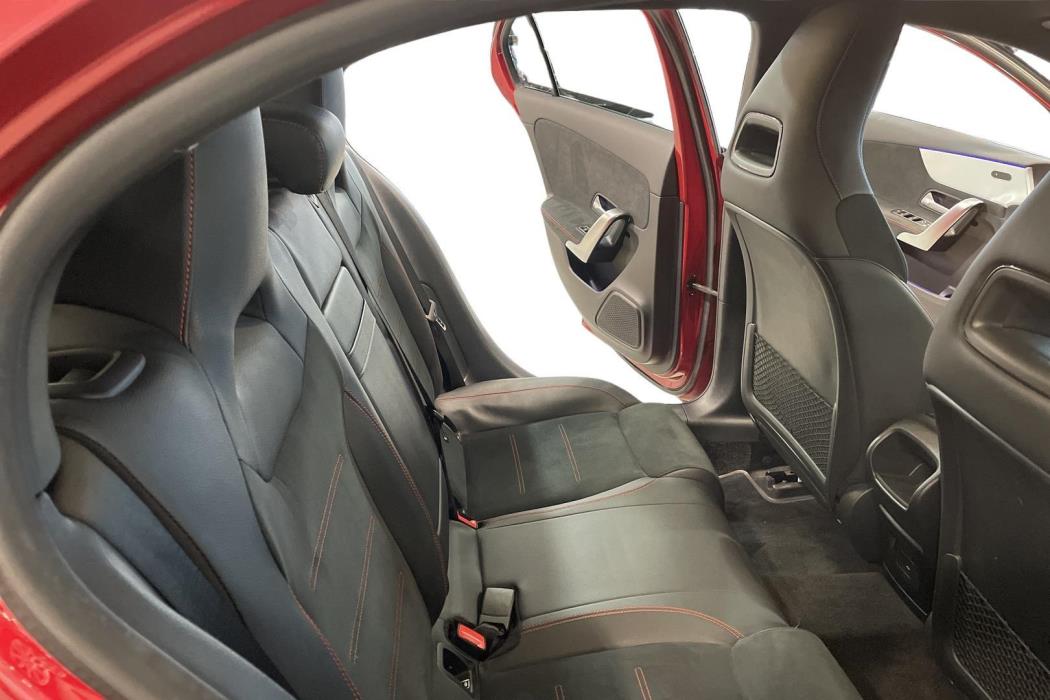 MERCEDES-BENZ A 2022