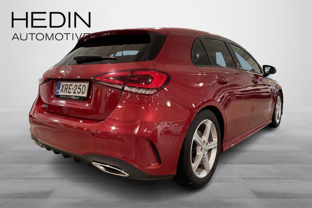 MERCEDES-BENZ A 2022