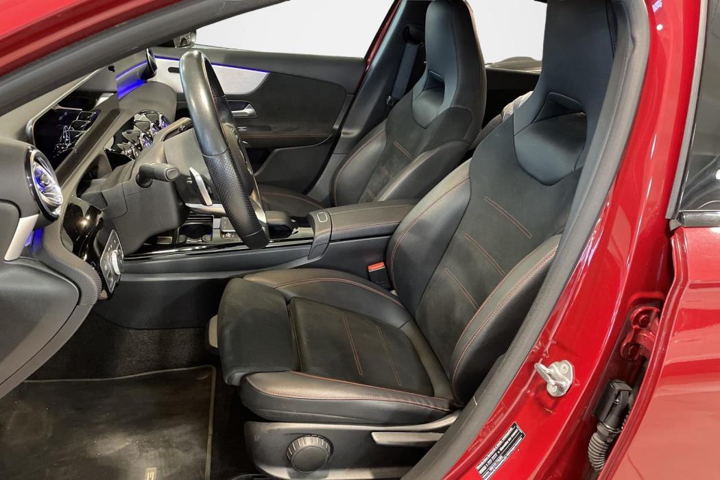 MERCEDES-BENZ A 2022